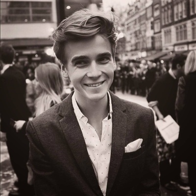 乔·萨格的写真