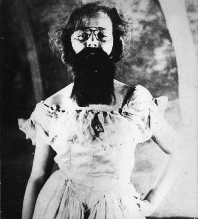 雷内·克莱尔的写真