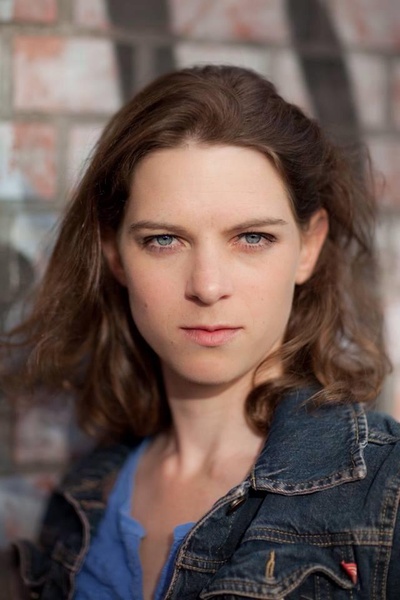 安约卡·斯秋儿的写真