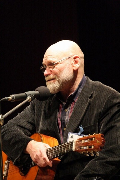 佛拉德斯·巴格多纳斯的写真