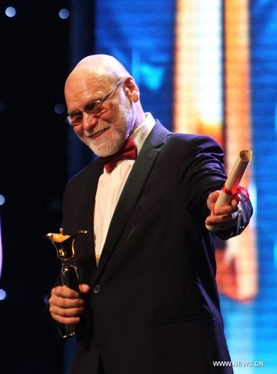 佛拉德斯·巴格多纳斯的写真