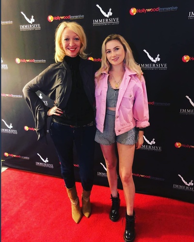 姬丽·卡特·威尔斯的写真