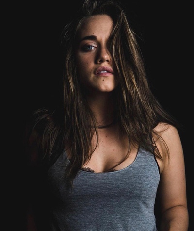 爱丽丝·克雷梅尔堡的写真