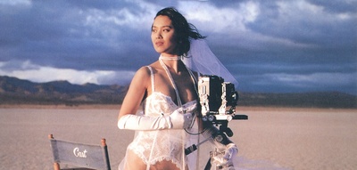 大泽逸美的写真