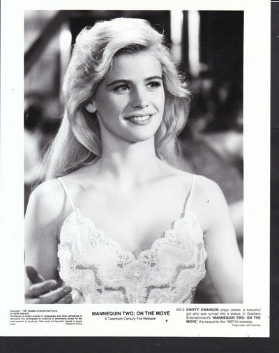 克里斯蒂·斯旺森的写真-https://www.douban.c...