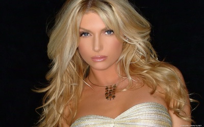 布兰迪·罗德里克的写真