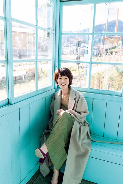 中丸紫苑的写真