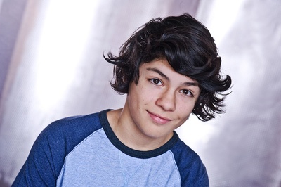 卢修斯·霍约斯的写真