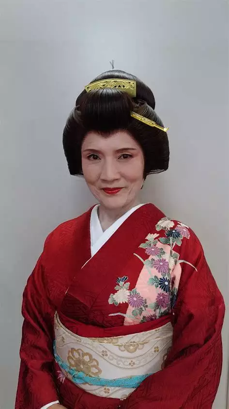 根岸季衣的写真