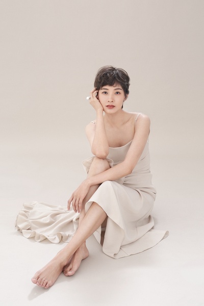 郑罗茜的写真-静若处子