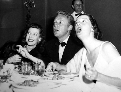 范·强生的写真-Loretta Young, Van Jo...