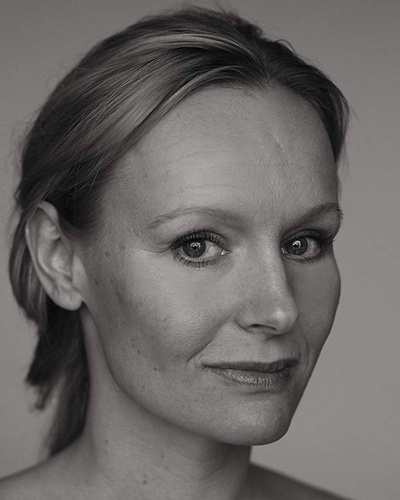 娜娜·克里斯汀·马格努斯多尔的写真