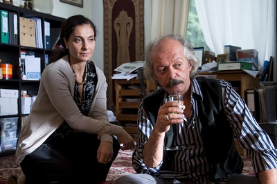 维达·伊瑞辛的写真-维达·伊瑞辛（左二）