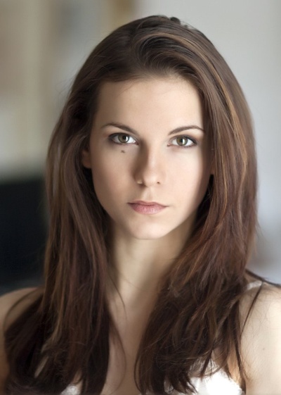 珍妮佛·奎寇斯基的写真