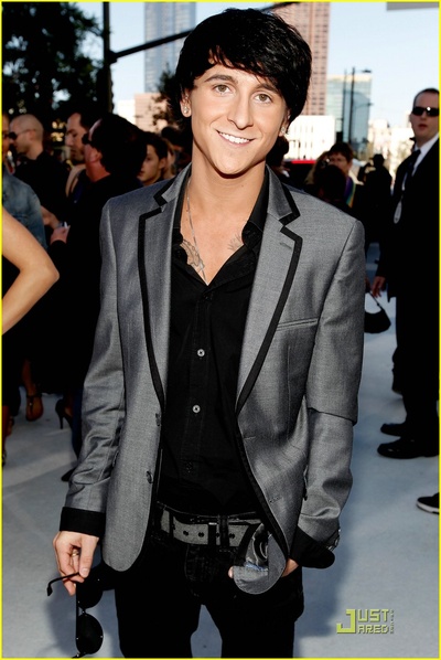 米切尔·莫索的写真-黑了