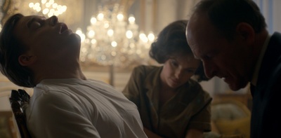 杰瑞米·惠勒的写真-2017《王冠》S02  Do...