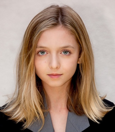 哈娜·海耶斯的写真