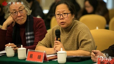 易暄的写真-https://www.sohu.co...