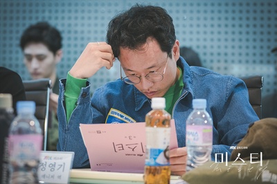 郑煐禥的写真-迷雾 미스티 (2018) htt...