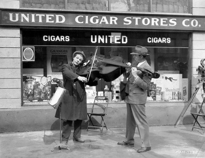 詹姆斯·默里的写真-A gag photo of James...