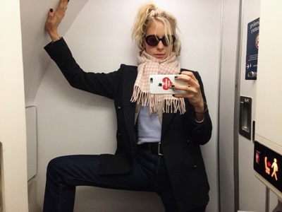 安娜贝尔·德克斯特-琼斯的写真