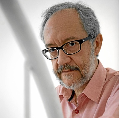 埃米利奥·马丁内斯·拉萨罗的写真