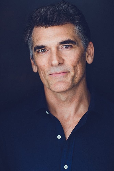 罗伯特·法里奥尔的写真