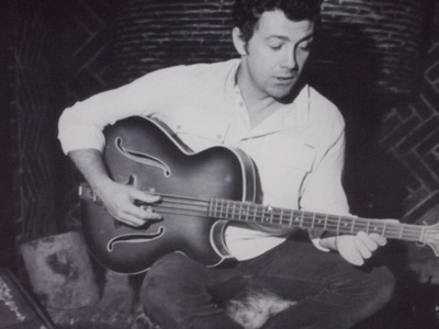 刘易斯·柯林斯的写真