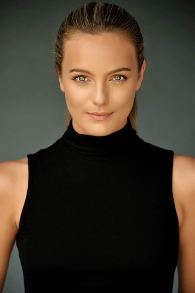 莱拉·乔治的写真