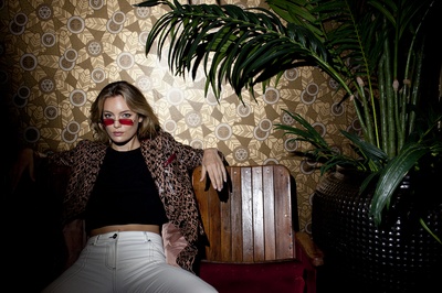 莱拉·乔治的写真