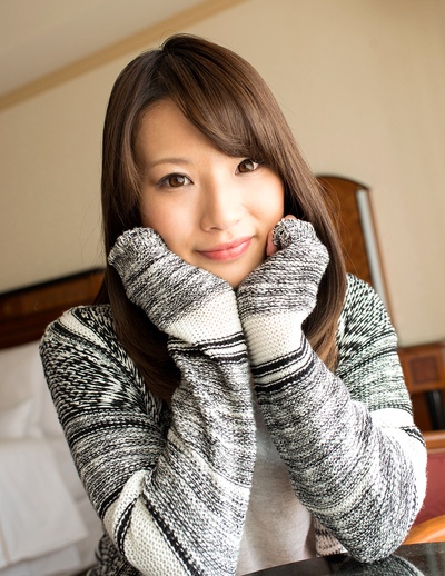 西内琉奈的写真