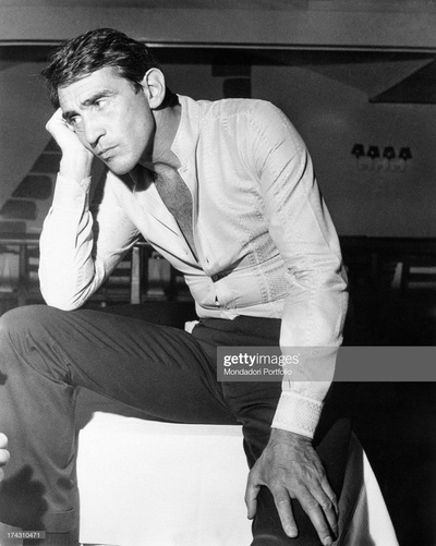 沃特·奇亚里的写真