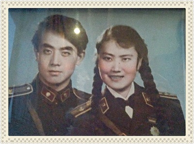 金康民的写真-金康民和夫人老褚年轻...