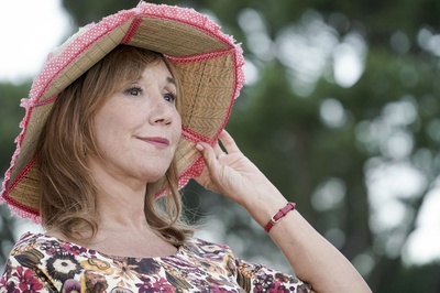 玛丽-安娜·夏泽尔的写真-Marie-Anne Chazel