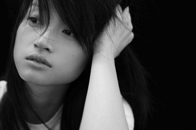 沈佳妮的写真-爱在苍茫大地是就印象...