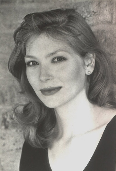 纳迪亚·卡梅隆-布莱克利的写真