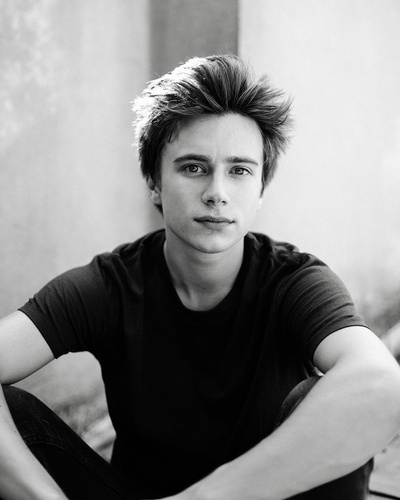 Axel Auriant的写真