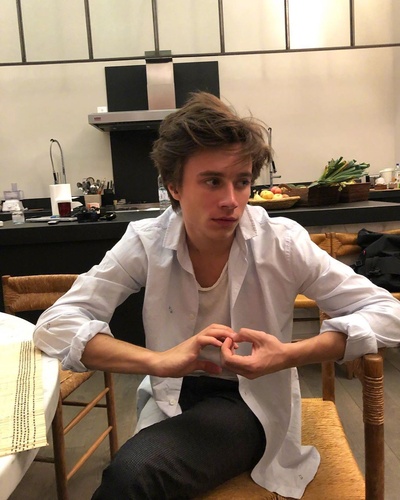 Axel Auriant的写真