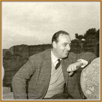 莫洛·鲍罗尼尼的写真