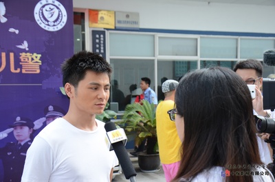 左启泽的写真-2017接受cctv6中国电...