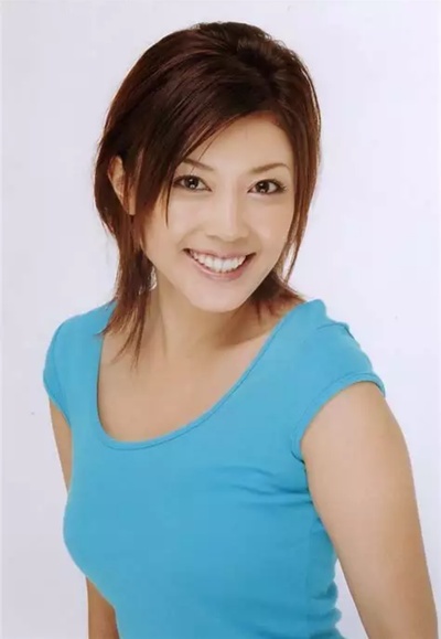 小川奈那的写真