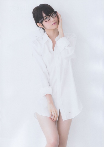 深川麻衣的写真