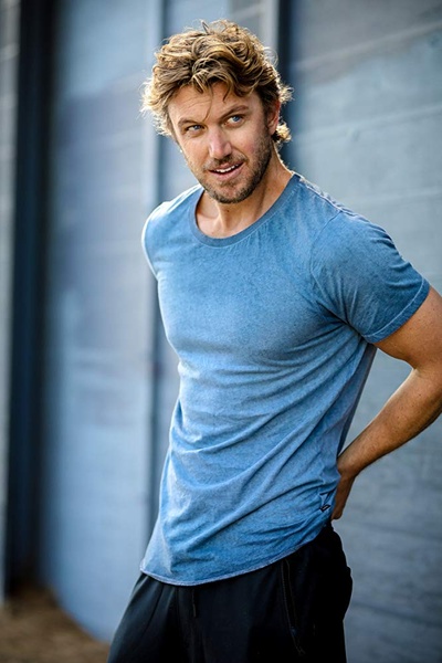 亚当·迪莫斯的写真