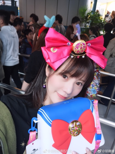 邬靖靖的写真--