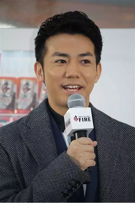 绫部祐二的写真