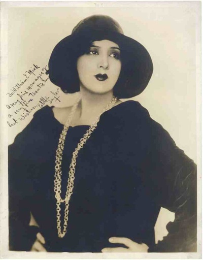 埃斯特尔泰勒的写真