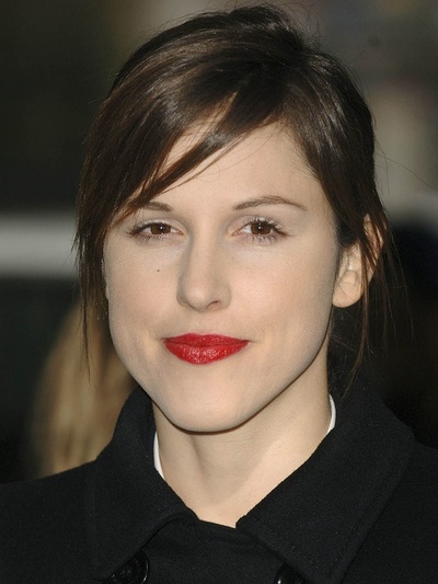 阿曼达·哈尔的写真-比戏里面精神多了！