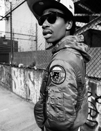 维兹·卡利法的写真