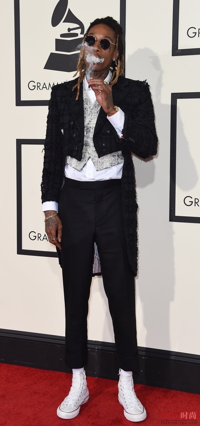 维兹·卡利法的写真