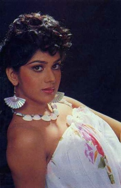 麦奈卡莎.萨谢蒂里的写真